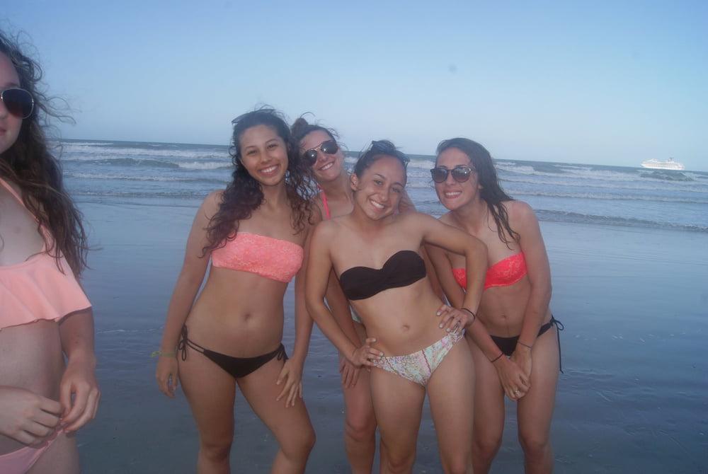 25P Gorgeous teen friends vacation pics