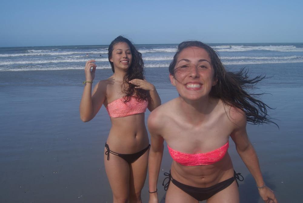 25P Gorgeous teen friends vacation pics