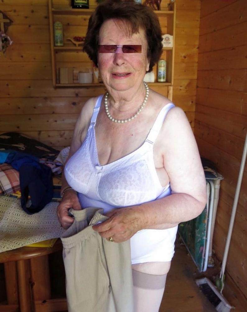 7P When grandma is happy to receive you !!!
