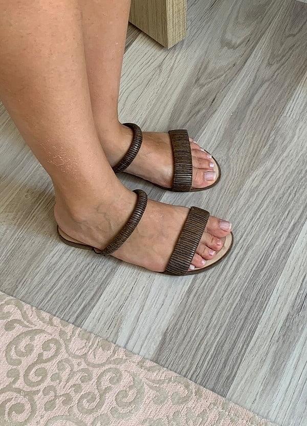 25P Turkish amateur women exhibiting themselves