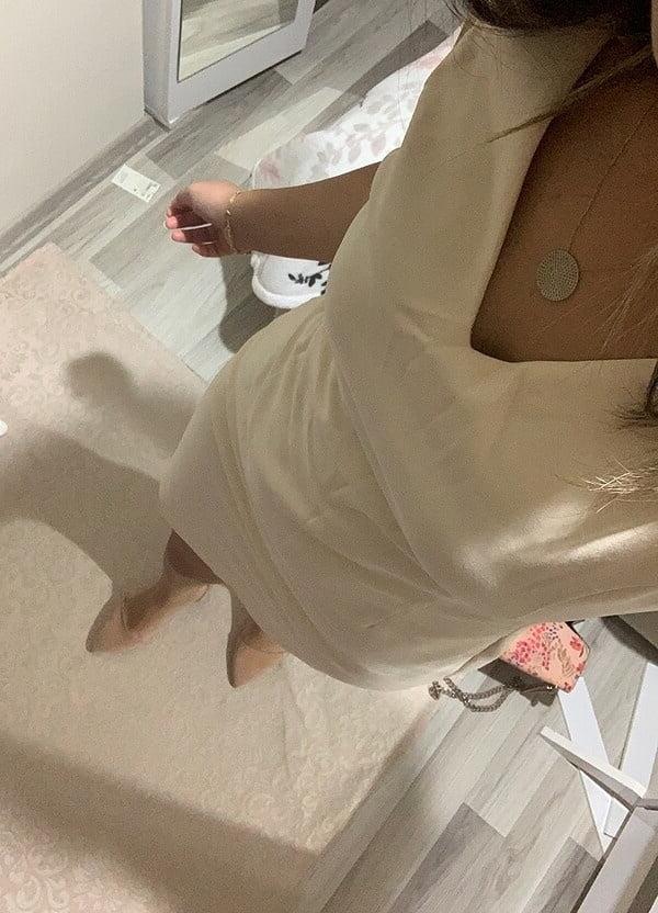 25P Turkish amateur women exhibiting themselves