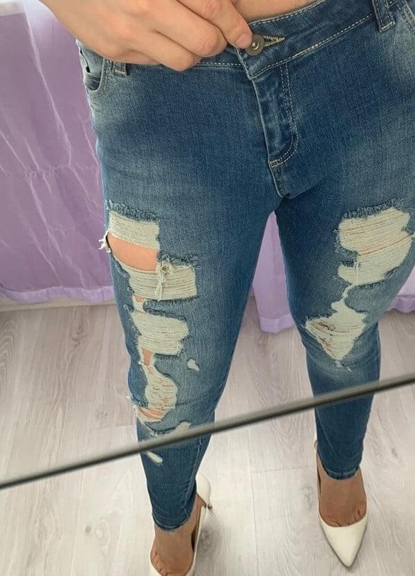 25P Turkish amateur women exhibiting themselves