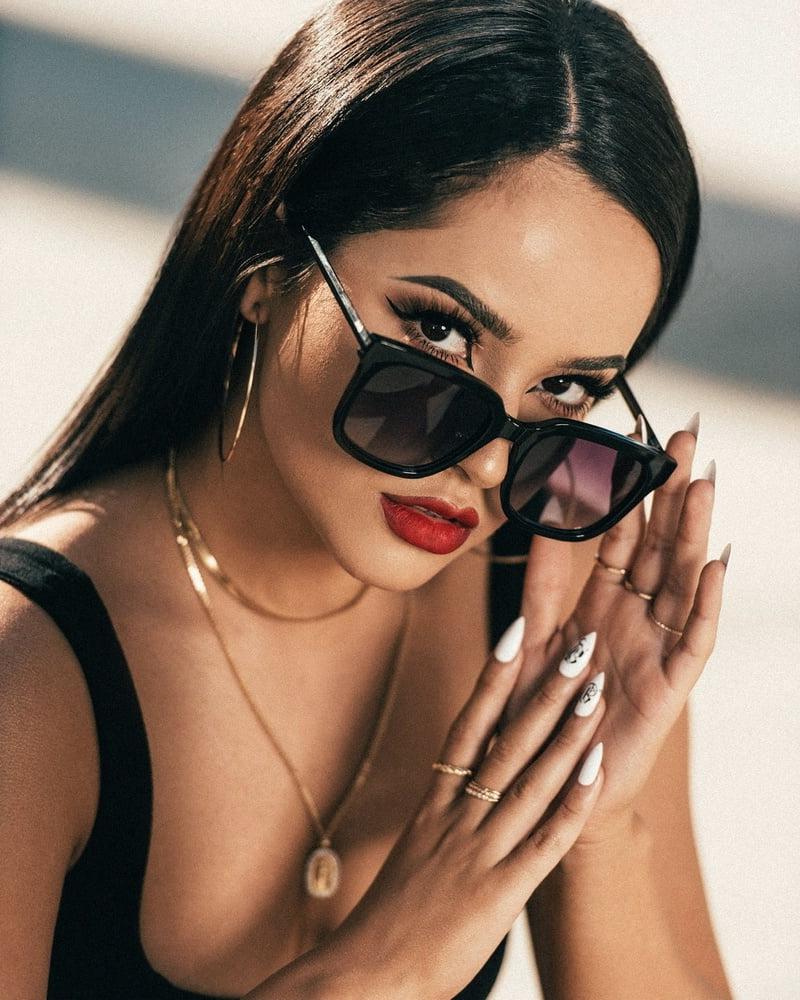 18P Gorgeous Becky G