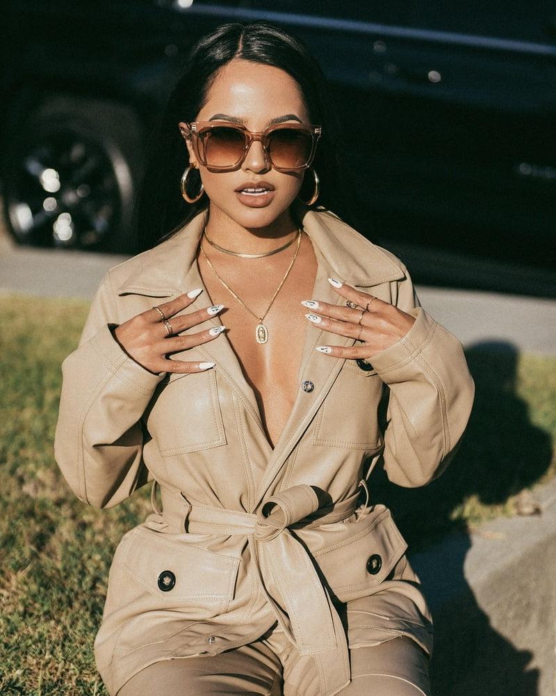18P Gorgeous Becky G