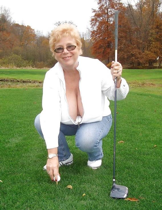 25P Who is this lovely lady (Please comment or msg me)