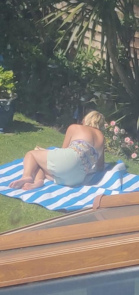 5P Neighbor milf