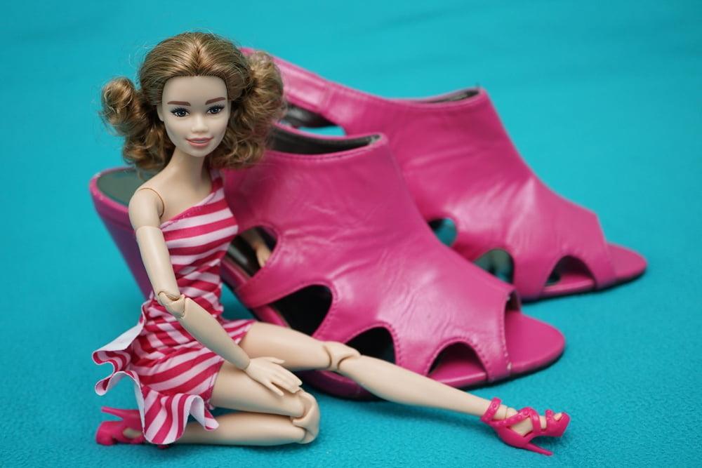 12P Naughty Barbie and pink sandals