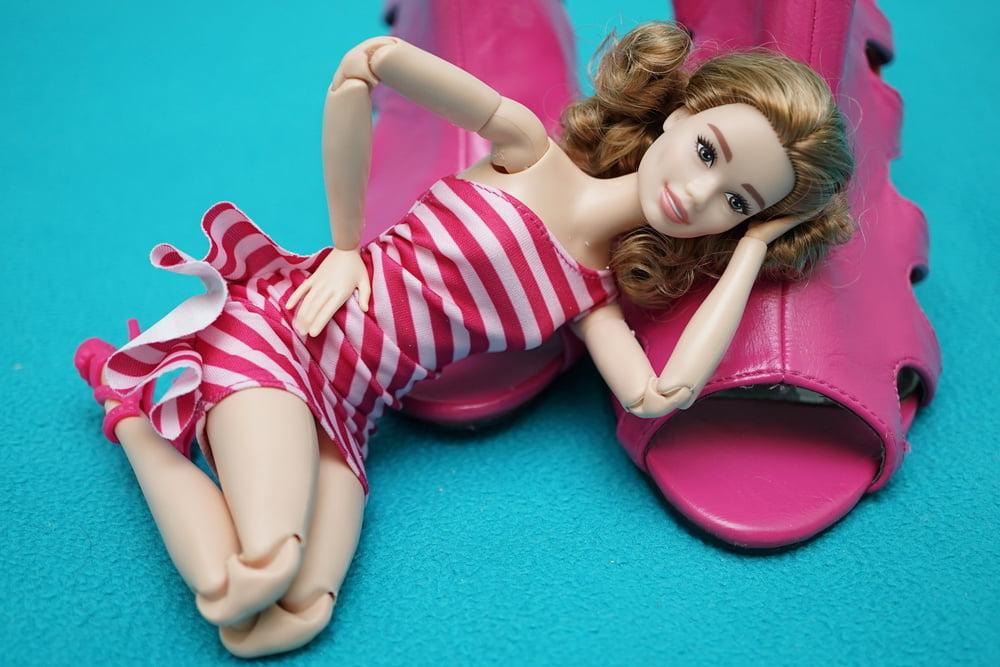 12P Naughty Barbie and pink sandals