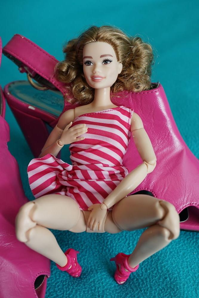 12P Naughty Barbie and pink sandals