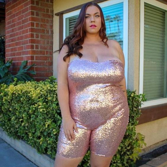 25P Busty Lady non nude