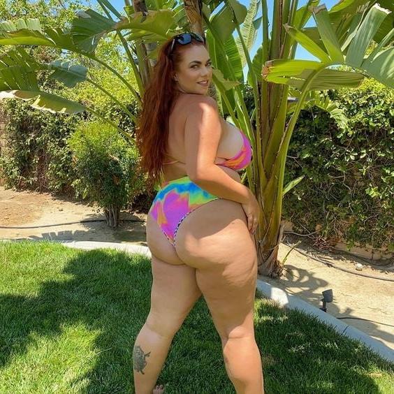 25P Busty Lady non nude