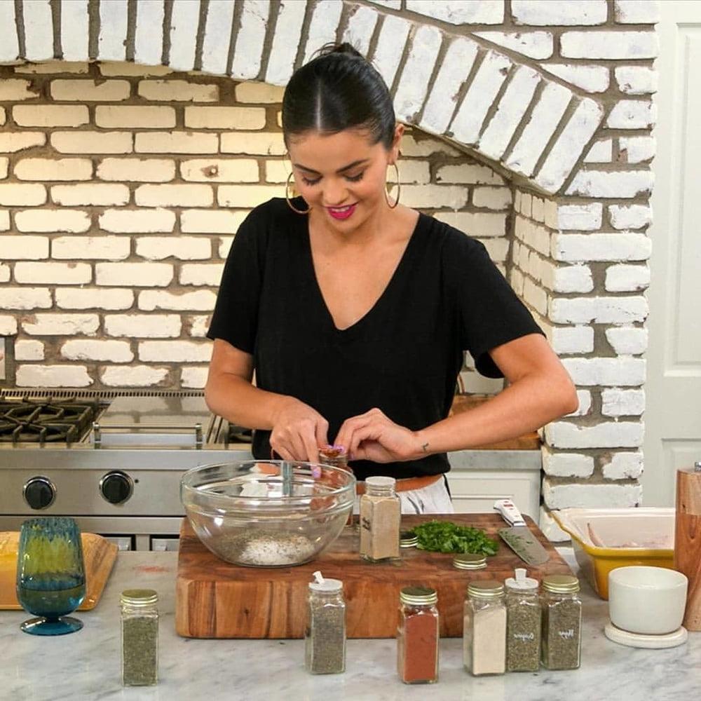 8P SELENA GOMEZ NEW ... SEX IN THE KITCHEN !!!