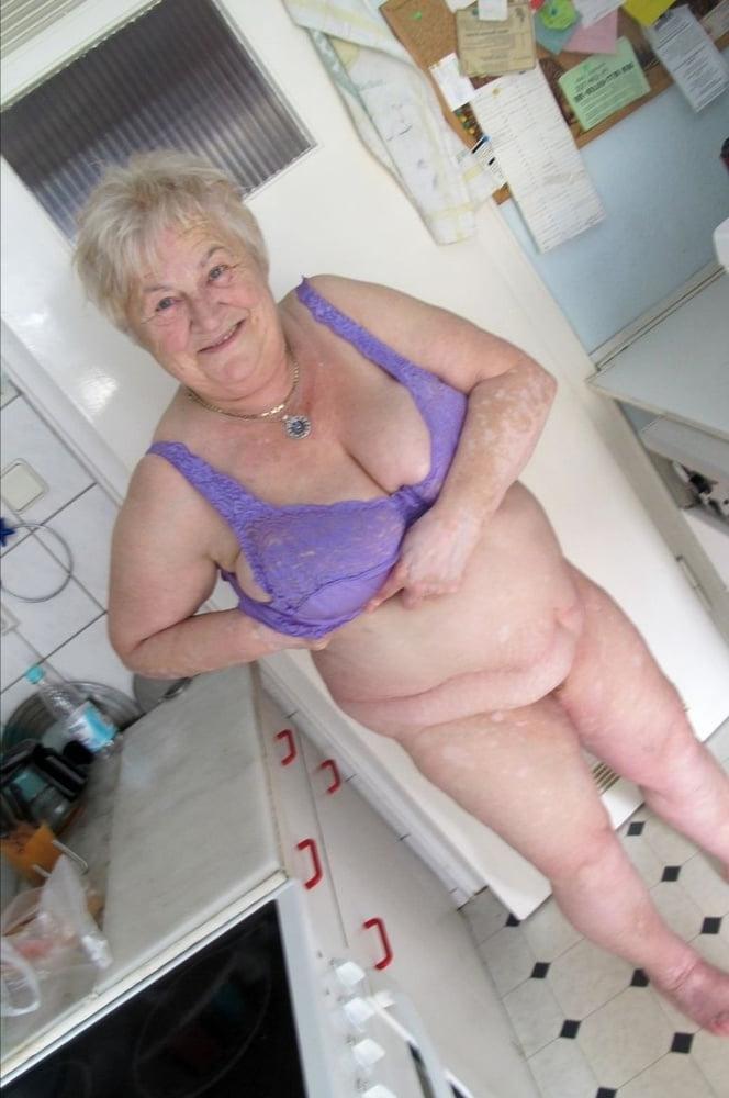 6P Cooky grandma