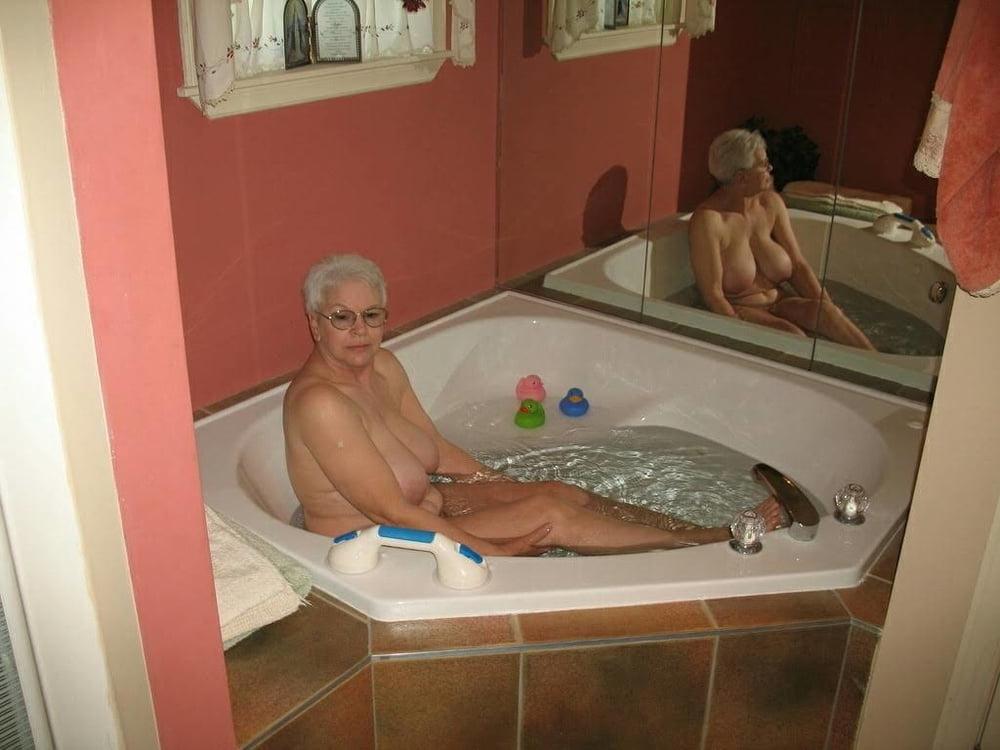 23P Jeanne, hot old lady