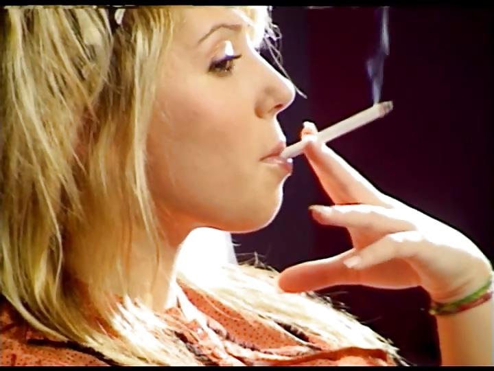 25P Smoking Fetish Diva JoannaQ