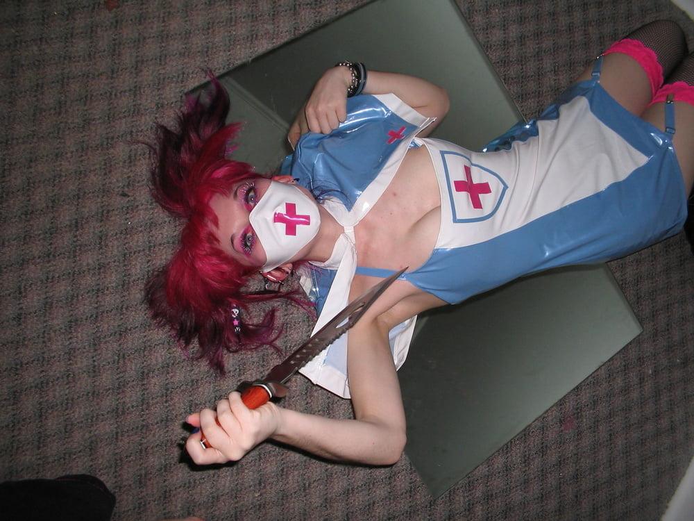 25P Goth teen shows off NN