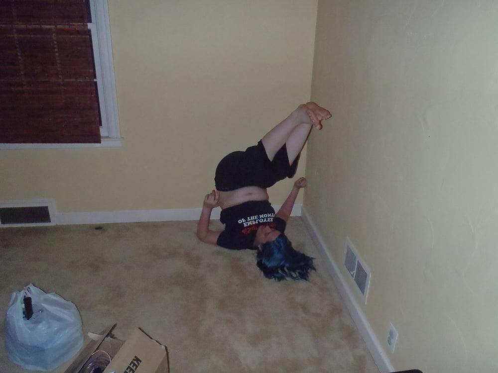 25P Goth teen shows off NN