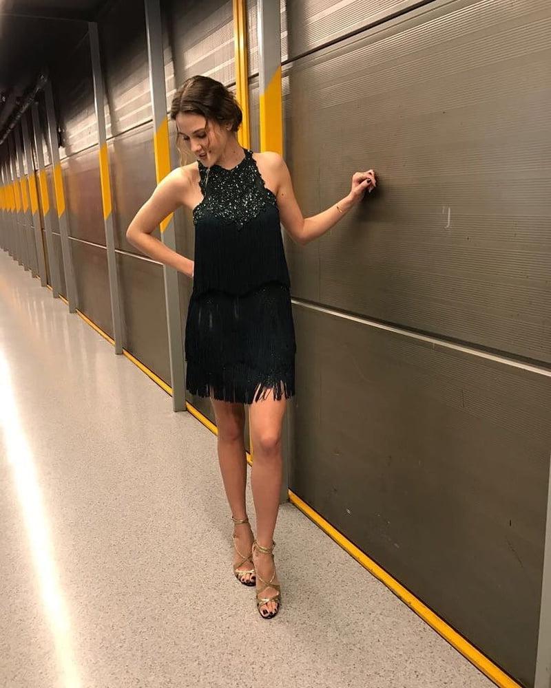 25P Turkish Babe Alina Boz