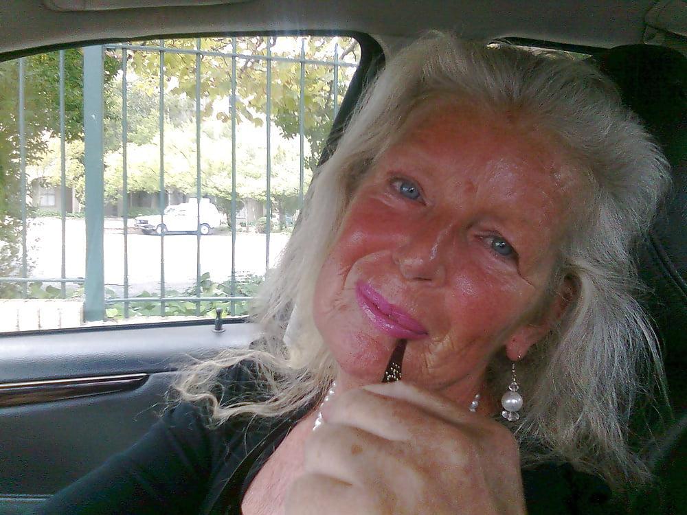 21P Stunning elegant&amp;classy blonde GILF
