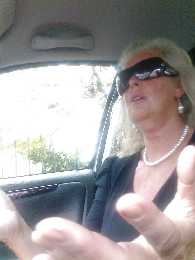 21P Stunning elegant&amp;classy blonde GILF