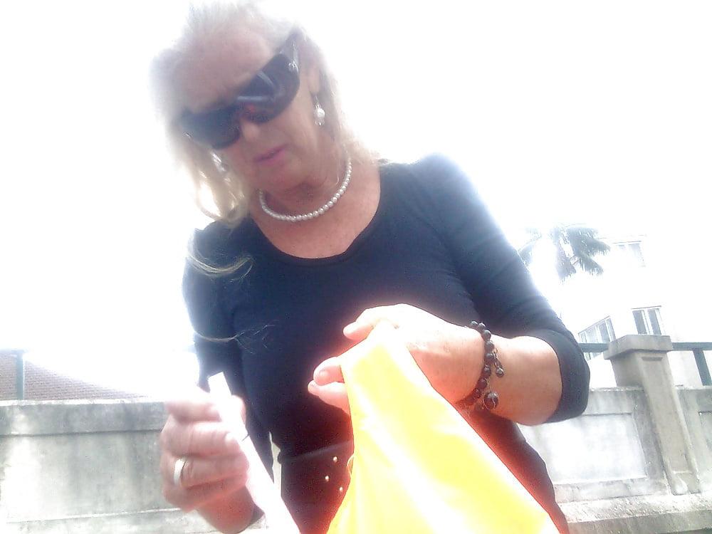 21P Stunning elegant&amp;classy blonde GILF