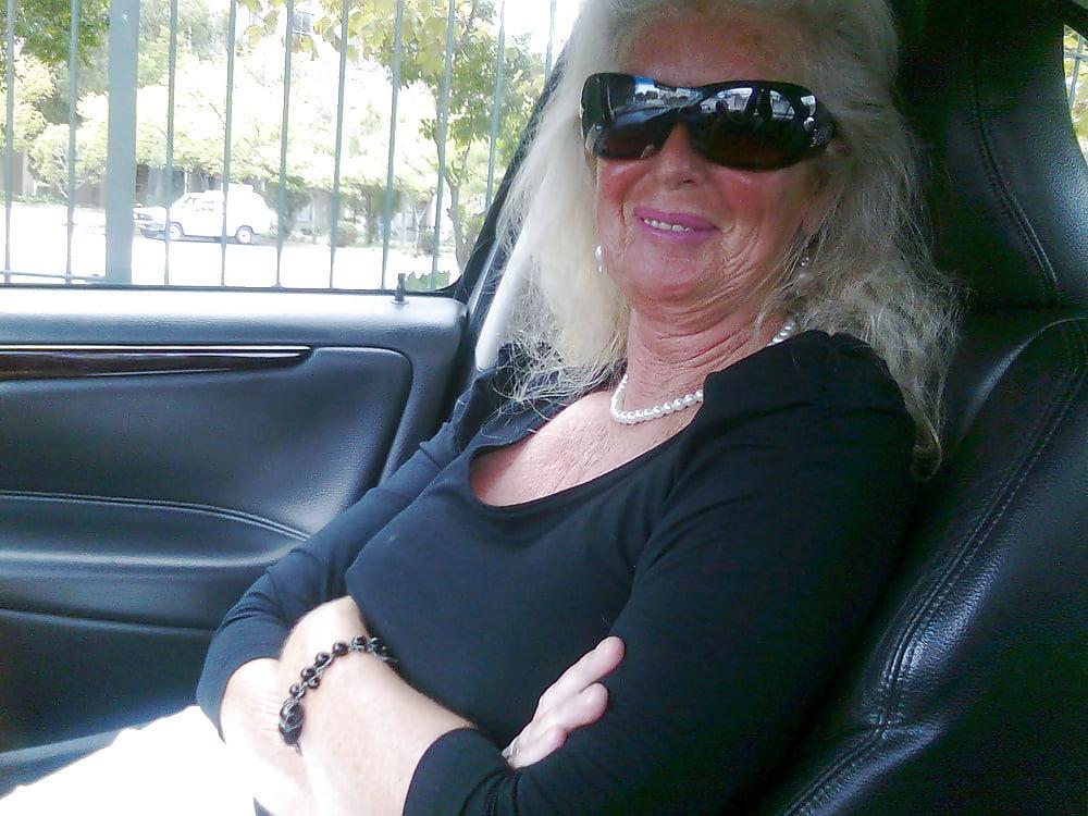 21P Stunning elegant&amp;classy blonde GILF