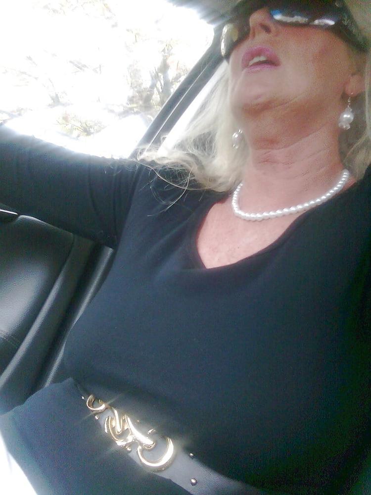 21P Stunning elegant&amp;classy blonde GILF
