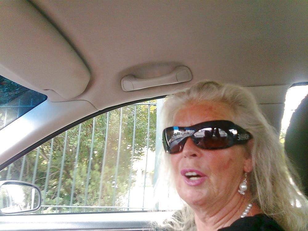 21P Stunning elegant&amp;classy blonde GILF