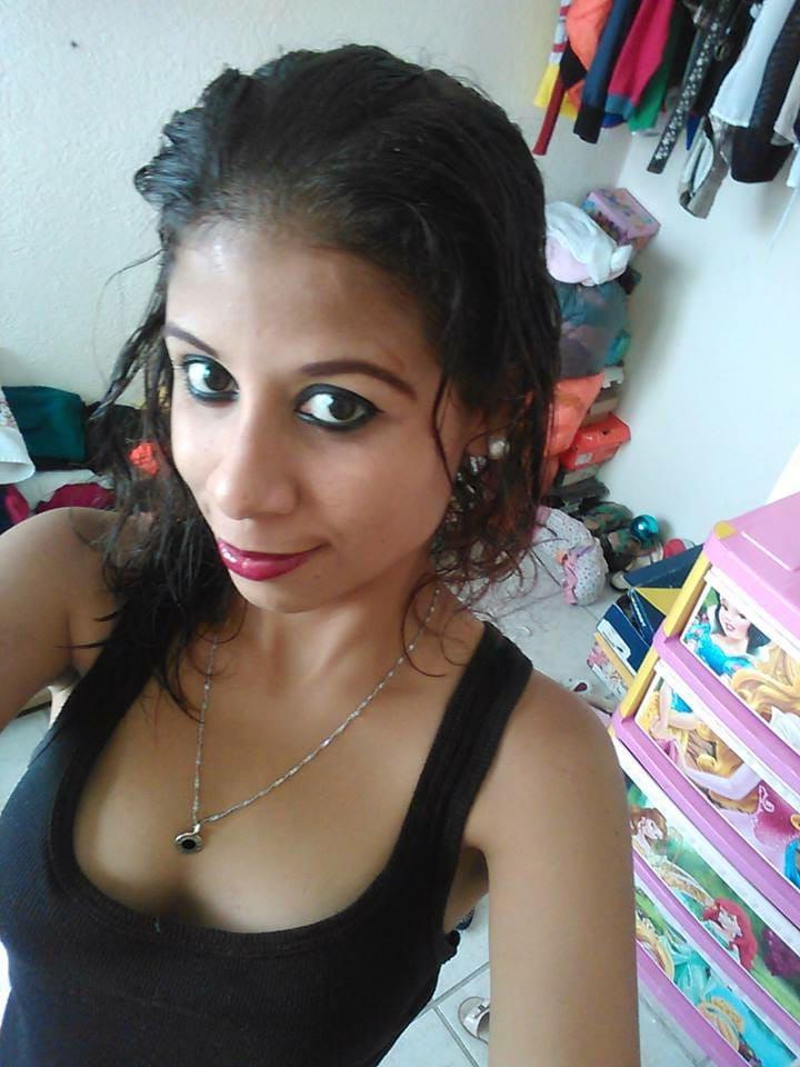 21P beautiful naughty mommy