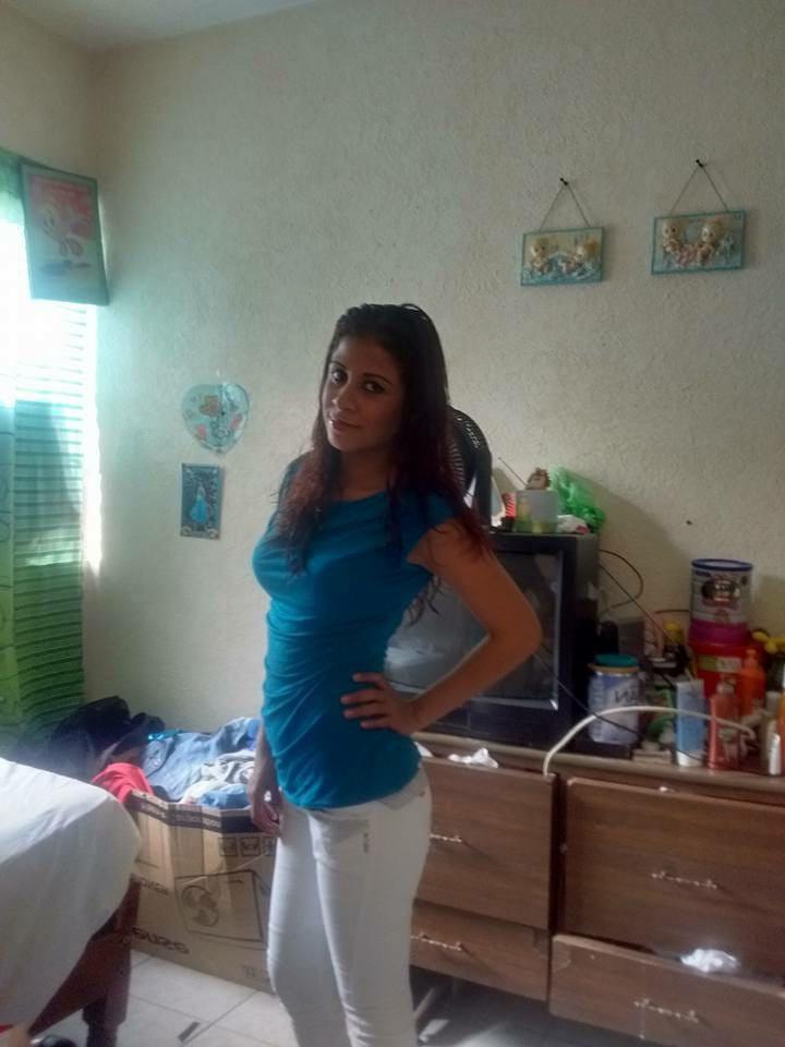 21P beautiful naughty mommy