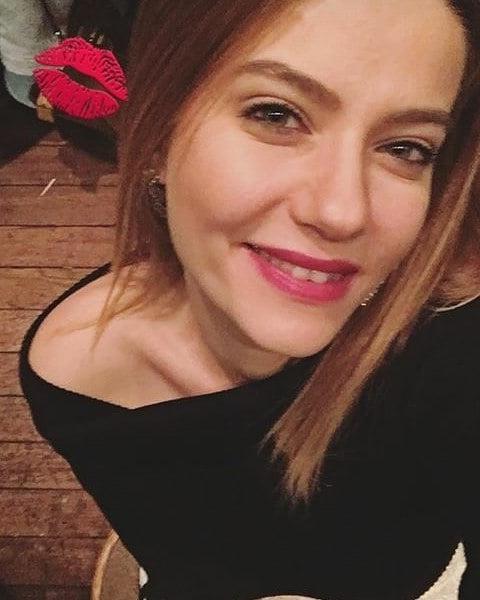25P Turkish Milf