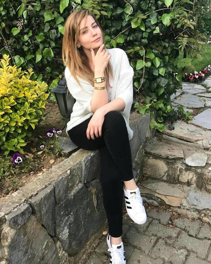 25P Turkish Milf