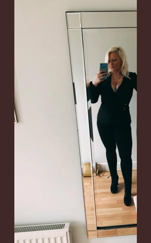 25P The gorgeous julie