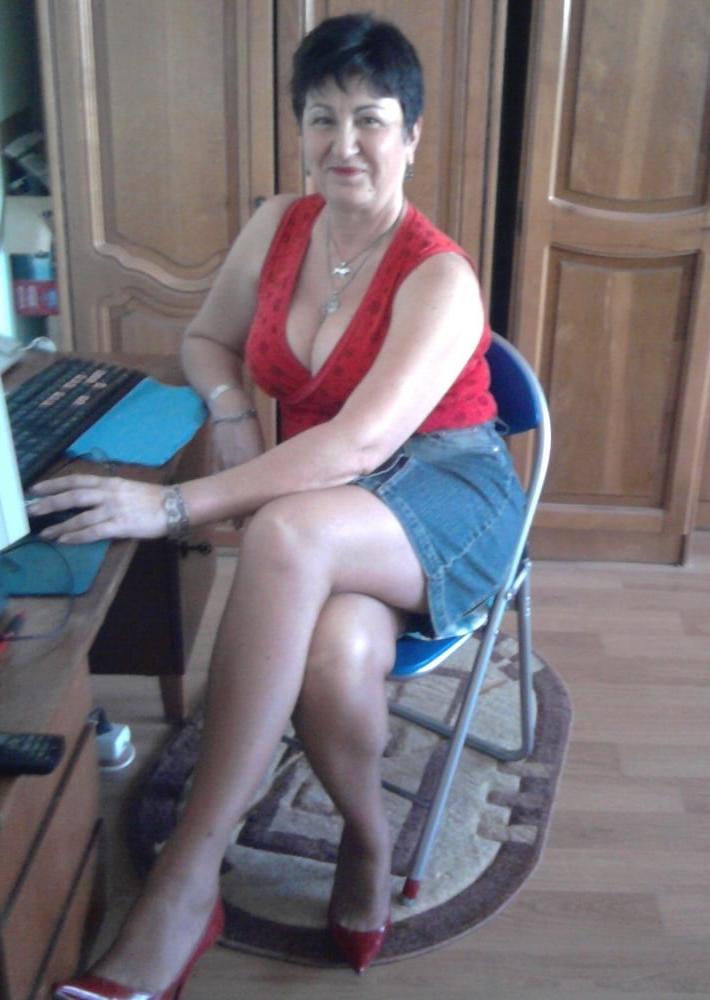25P Help.im addicted 2 granny cleavage 5