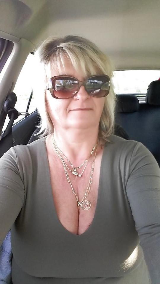 25P Help.im addicted 2 granny cleavage 5