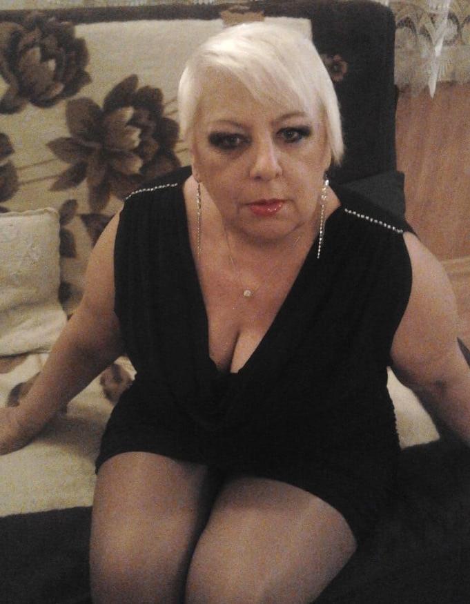 25P Help.im addicted 2 granny cleavage 5