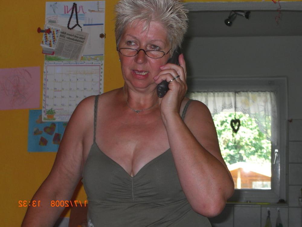 25P Help.im addicted 2 granny cleavage 5