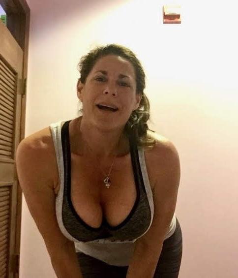 22P Gorgeous Mature Loves Sex