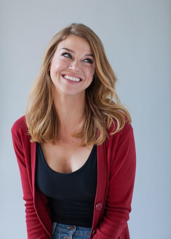 25P Adrianne Palicki Nerdy is hot!