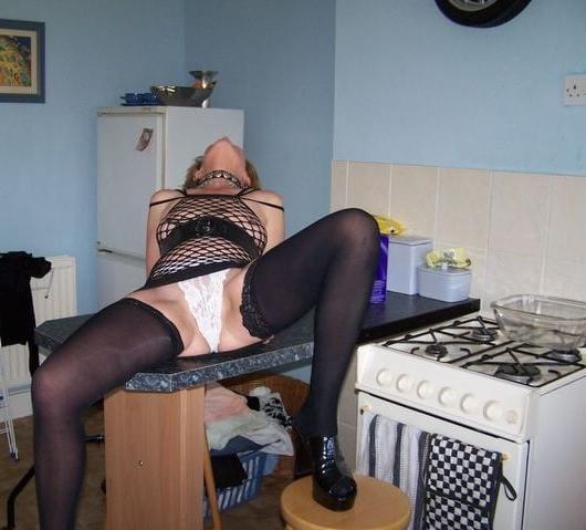 25P Hot in the kitchen 9