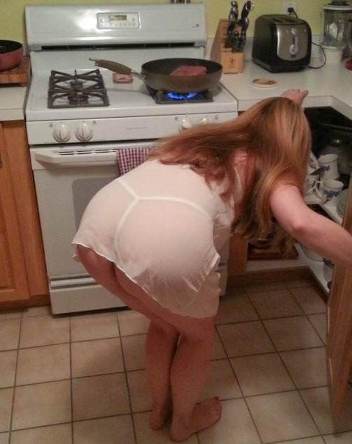 25P Hot in the kitchen 9