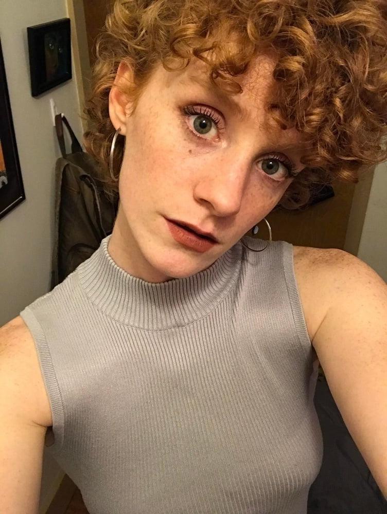 25P Fit Redhead Teen