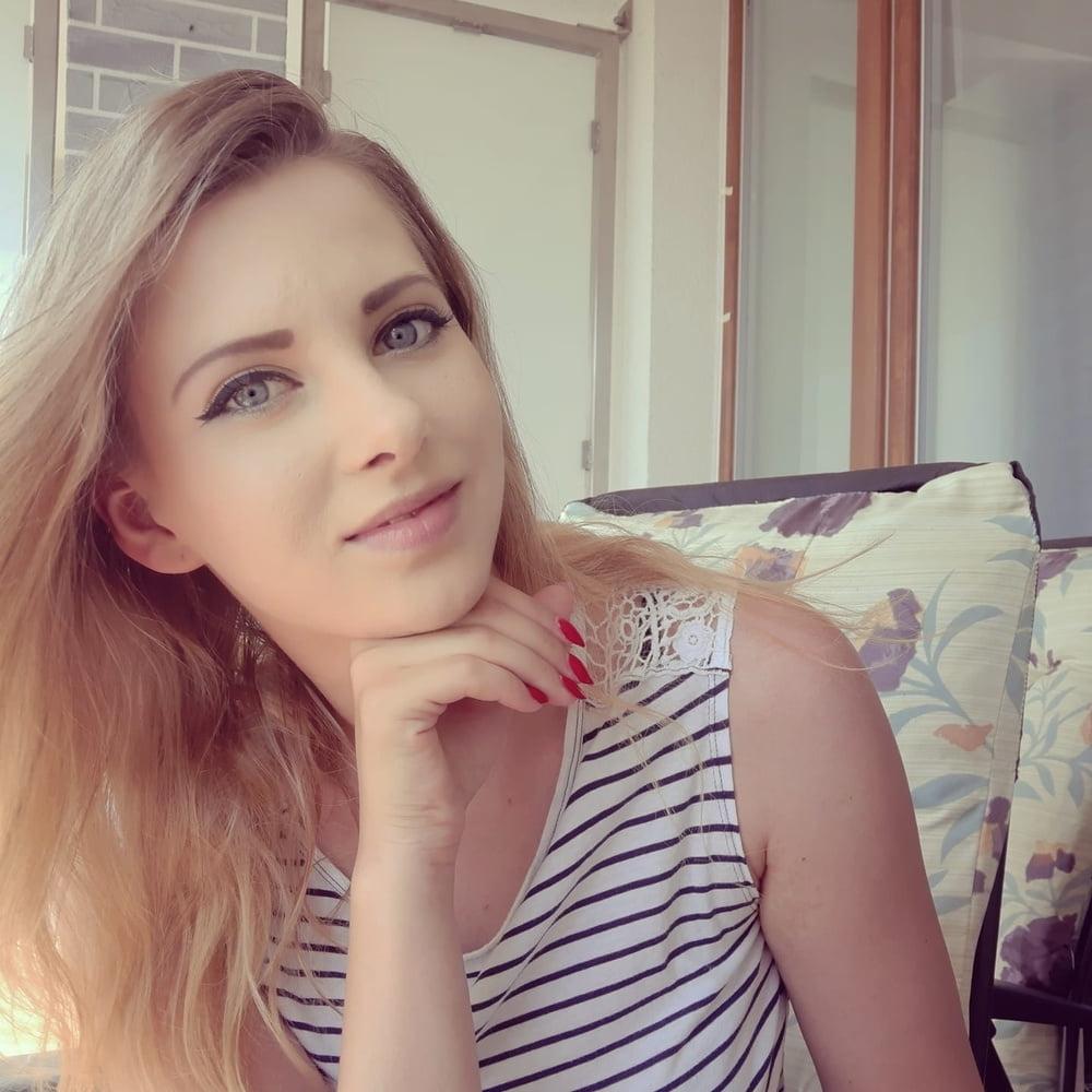 10P Sexy polish cleavage slut Magdalena