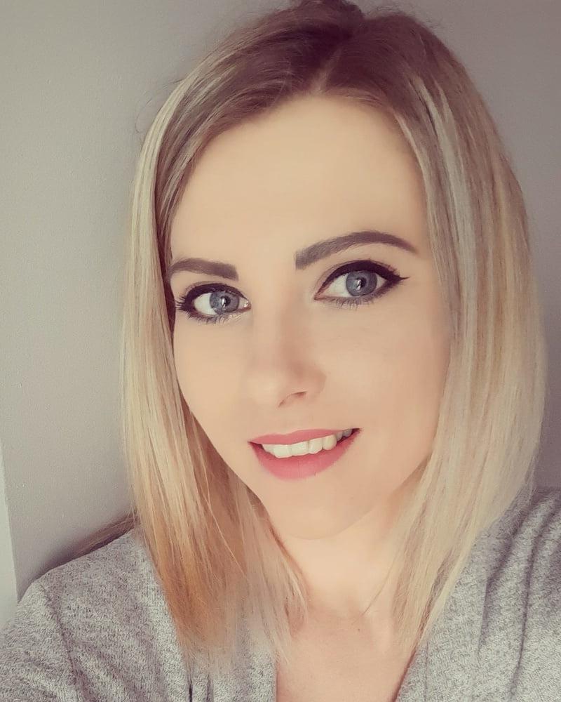 10P Sexy polish cleavage slut Magdalena