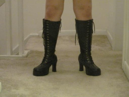 25P Foot and Shoe Fetish