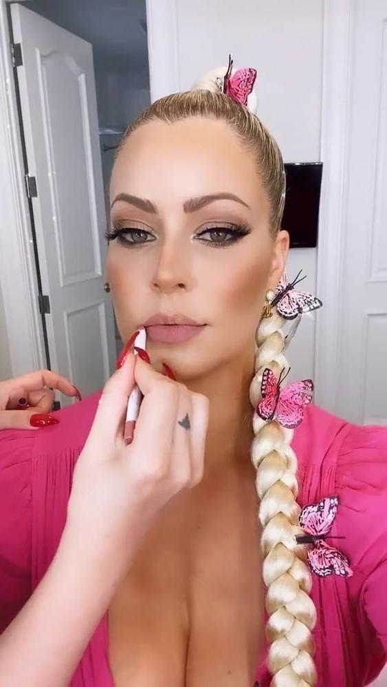 25P Makeup fetish 74