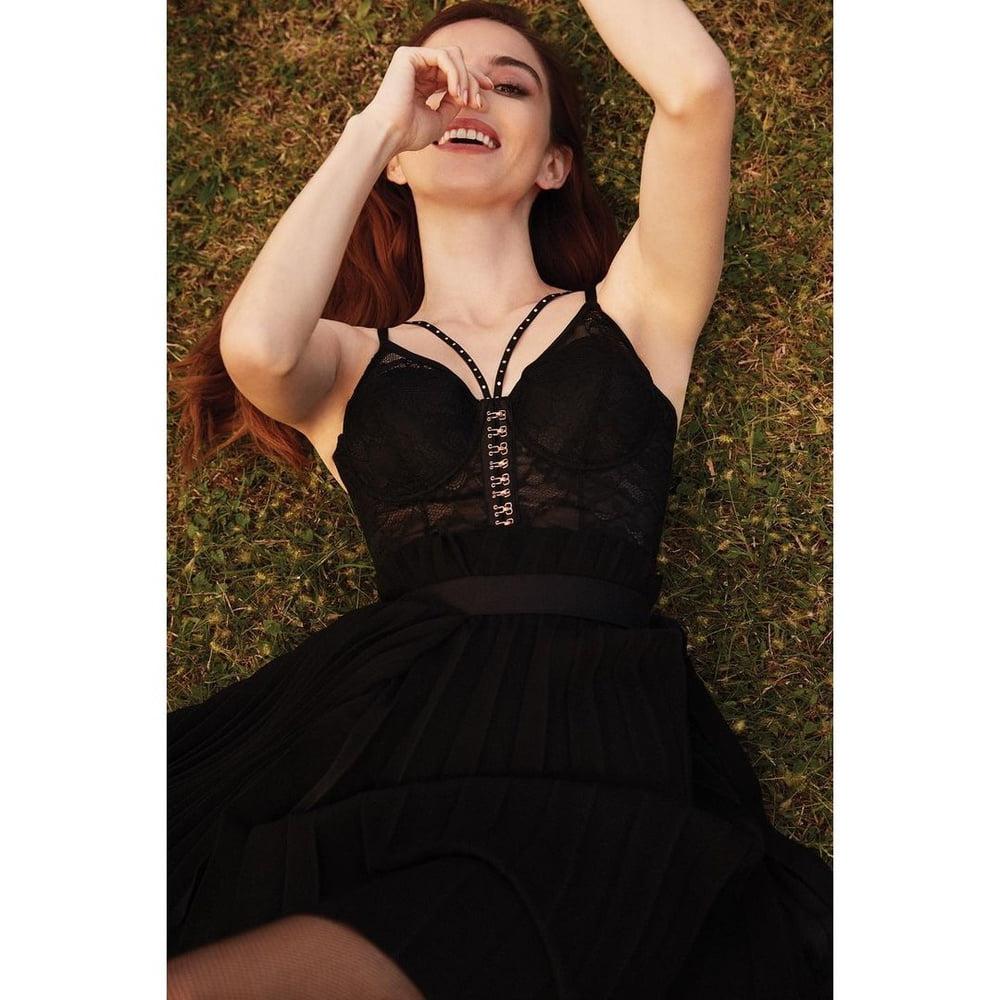 25P Ozge Gurel Sexy Turkish Actress