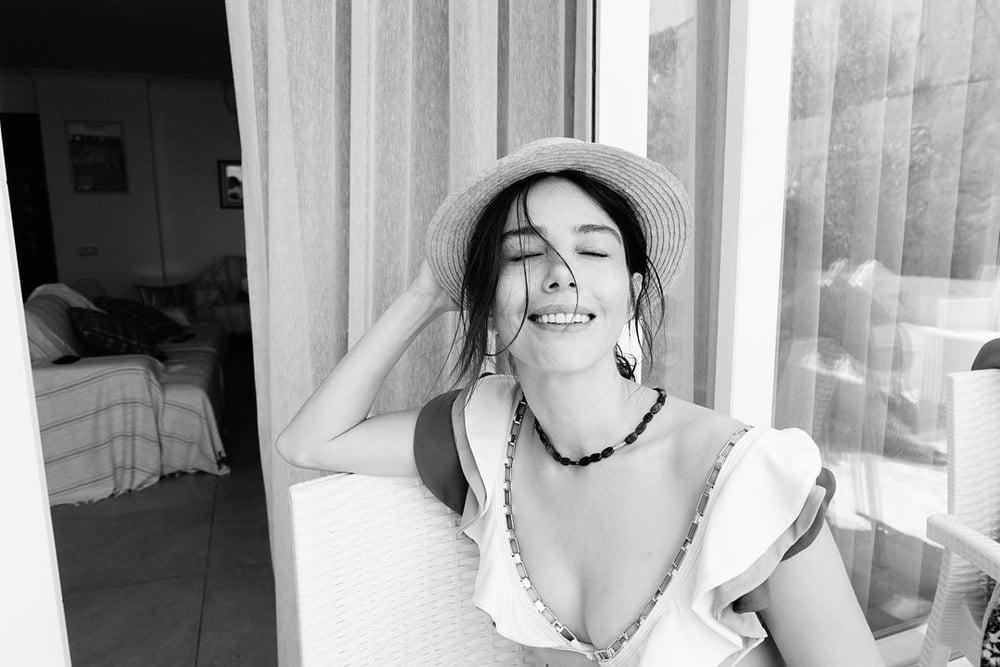 25P Ozge Gurel Sexy Turkish Actress