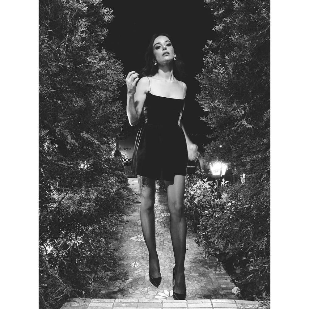 25P Ozge Gurel Sexy Turkish Actress