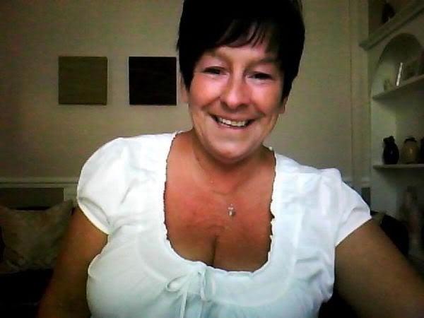 25P Help.im addicted 2 granny cleavage 4